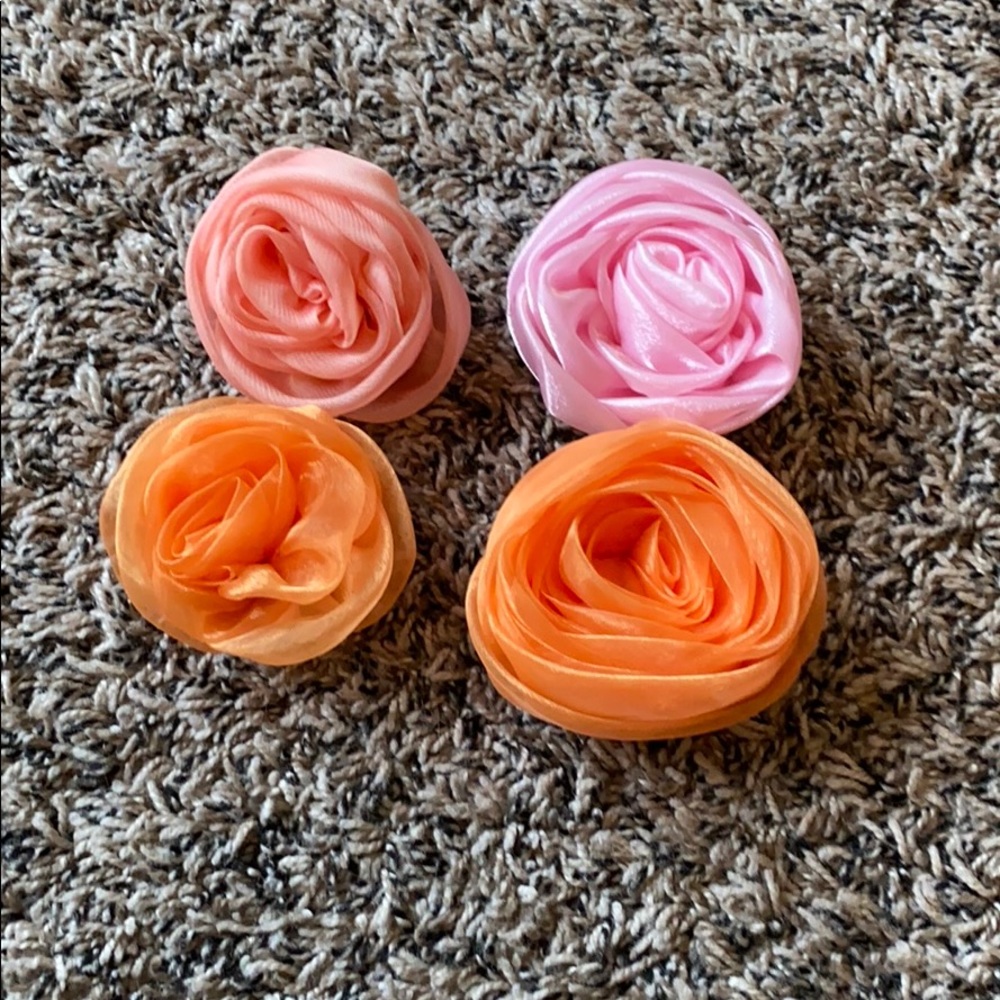 Handmade flower pins (sell 4 all together)